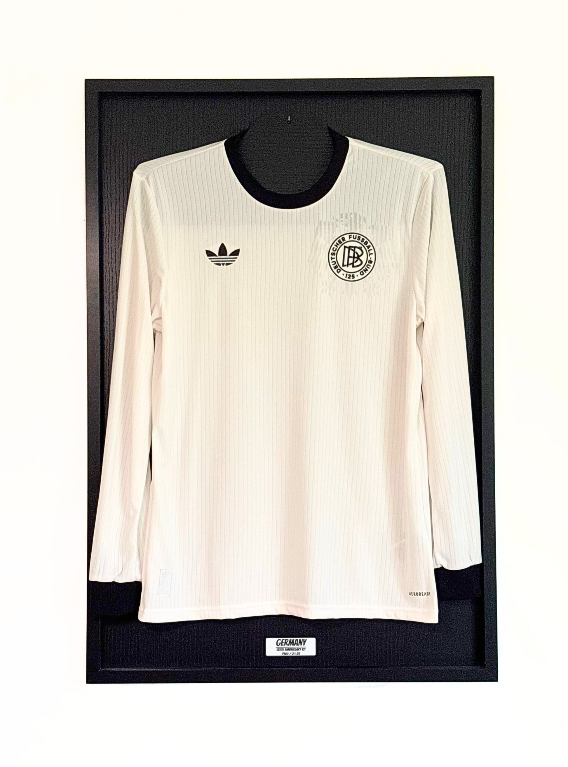 HIP MY WALL Fußball-Rahmen | Deutschland Heimtrikot 2024 – Langarm
