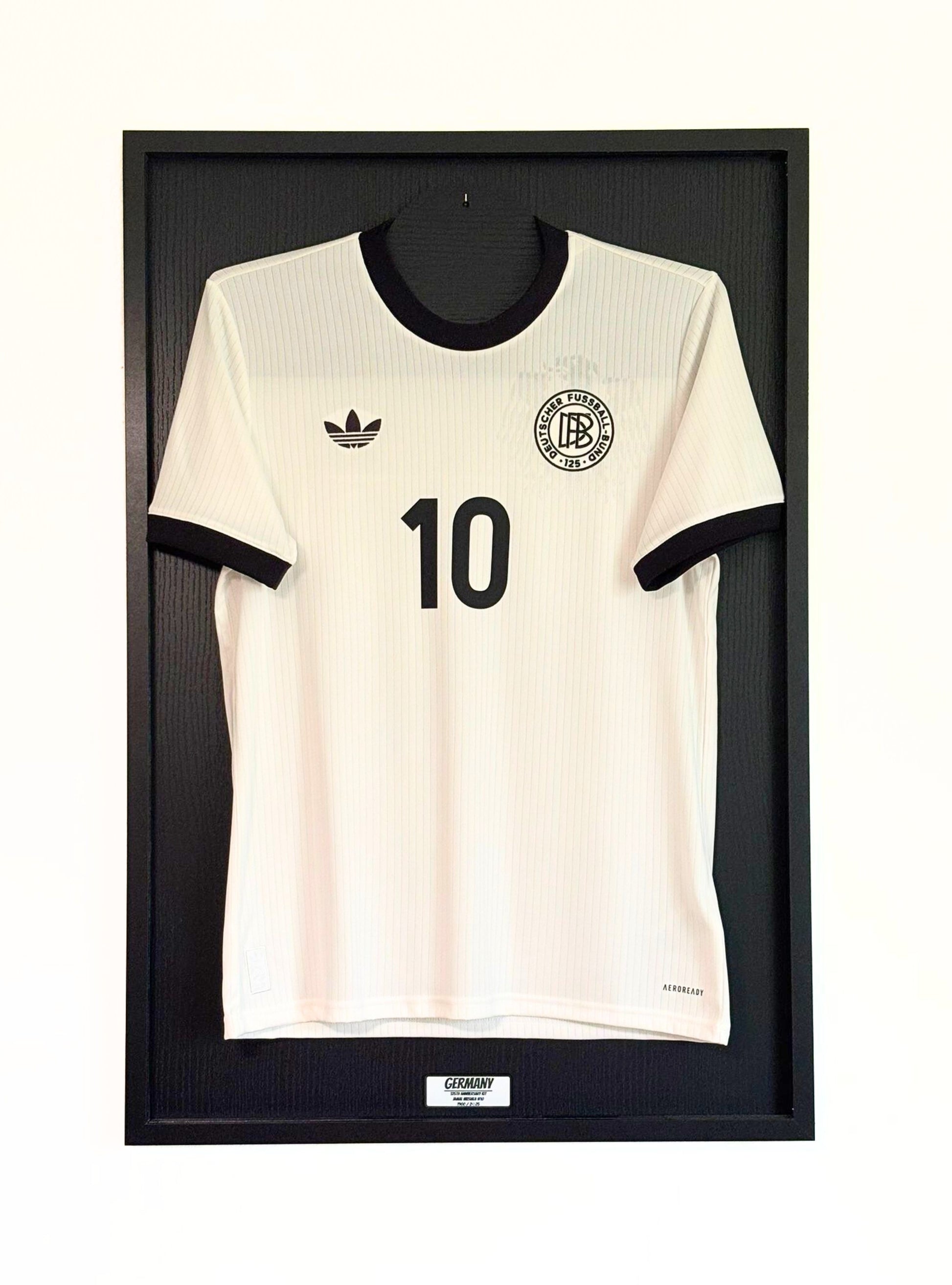 HIP MY WALL Fußball-Rahmen | Deutschland Heimtrikot 1972 - Kurzarm
