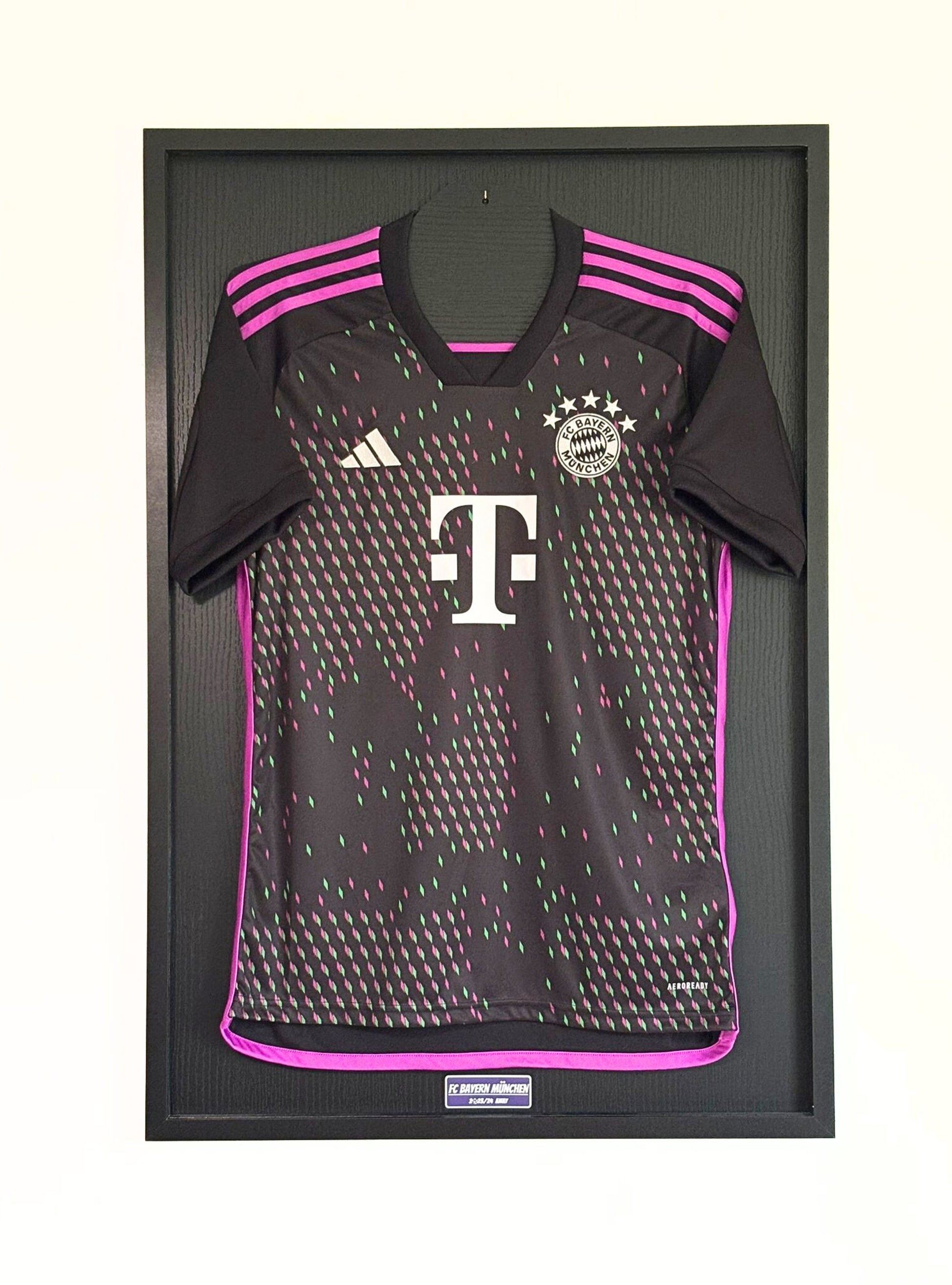 HIP MY WALL Fußball-Rahmen | FC Bayern München Away Trikot 2023/24